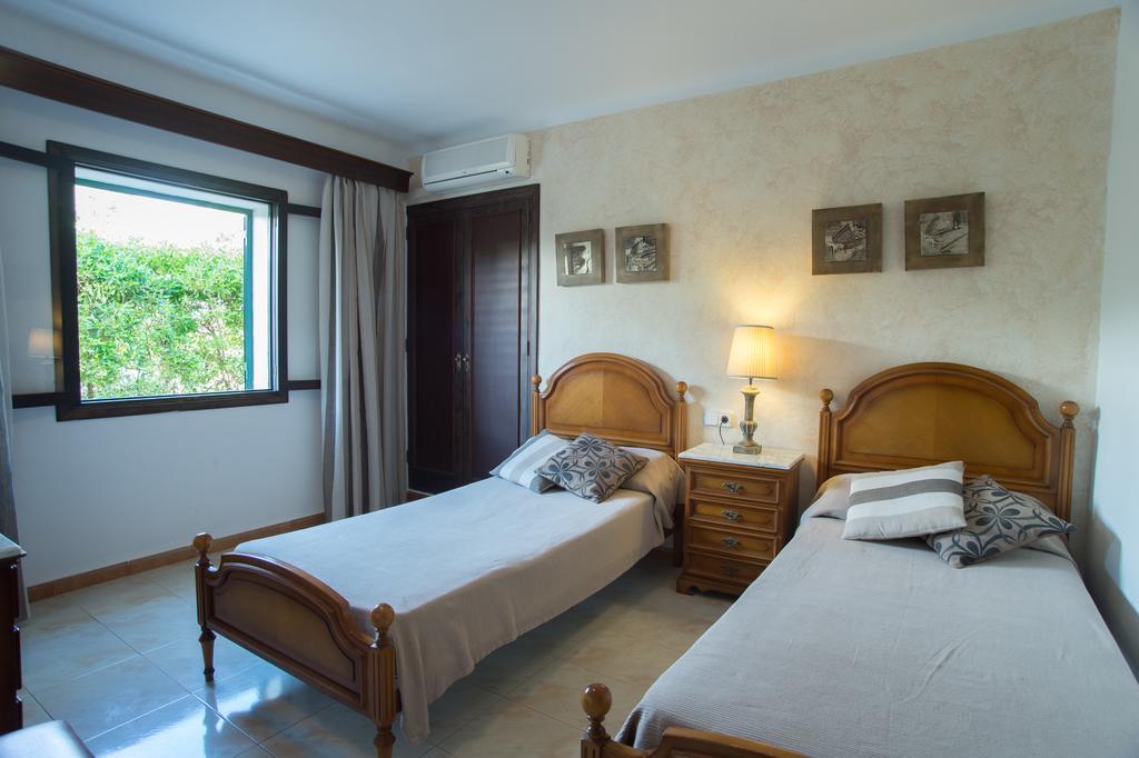 Villa Dos Pinos Cala D´Or Chambre photo