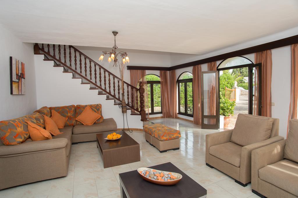 Villa Dos Pinos Cala D´Or Extérieur photo